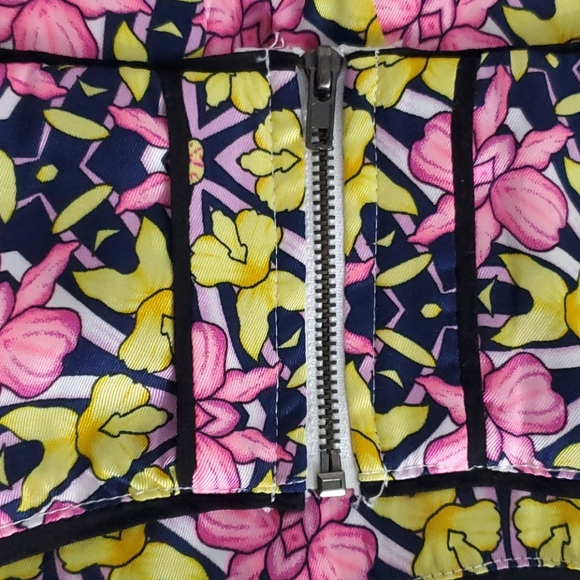 MILLAU Crop Top - Picture 4 of 6